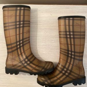 Burberry Rain Boots Size 38